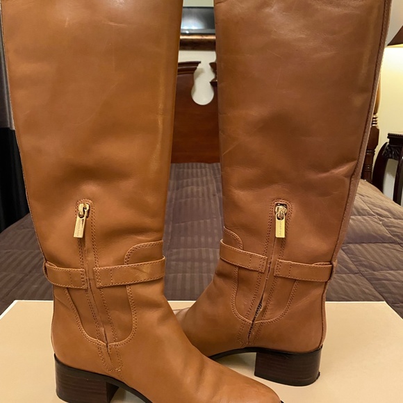 MICHAEL KORS HAMILTON RIDING BOOTS (LUGGAGE) - Picture 5 of 8